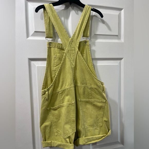 Free People Ziggy Shortall in Sunny Lime - Picture 2 of 2